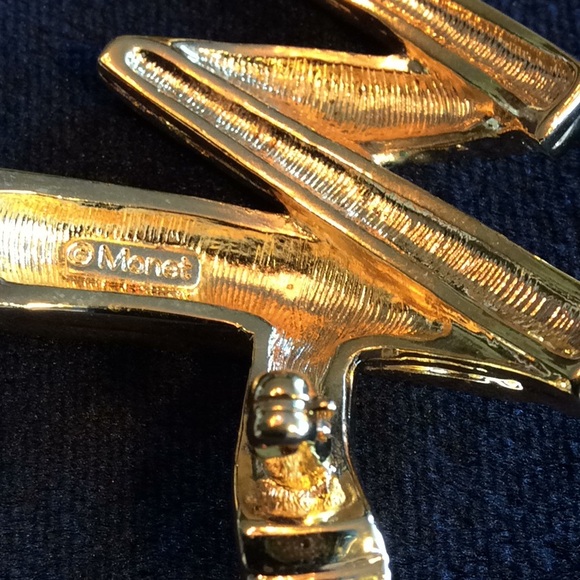 Vintage New Monet Christmas Tree Brooch in Box - Picture 4 of 6